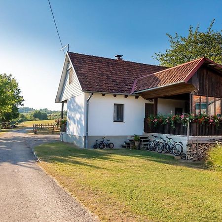 Farmstay Kotic 슬루니 외부 사진