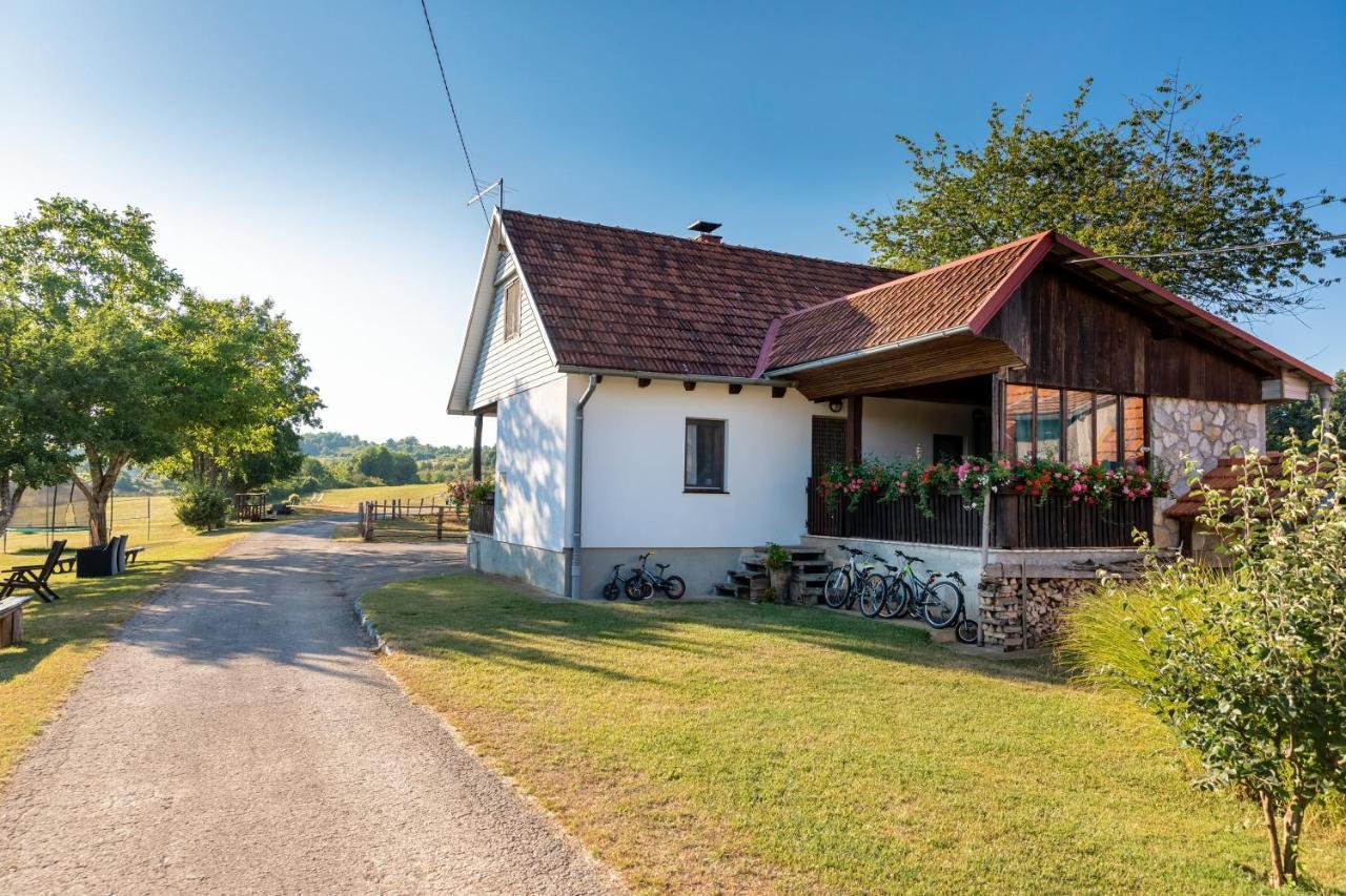 Farmstay Kotic 슬루니 외부 사진