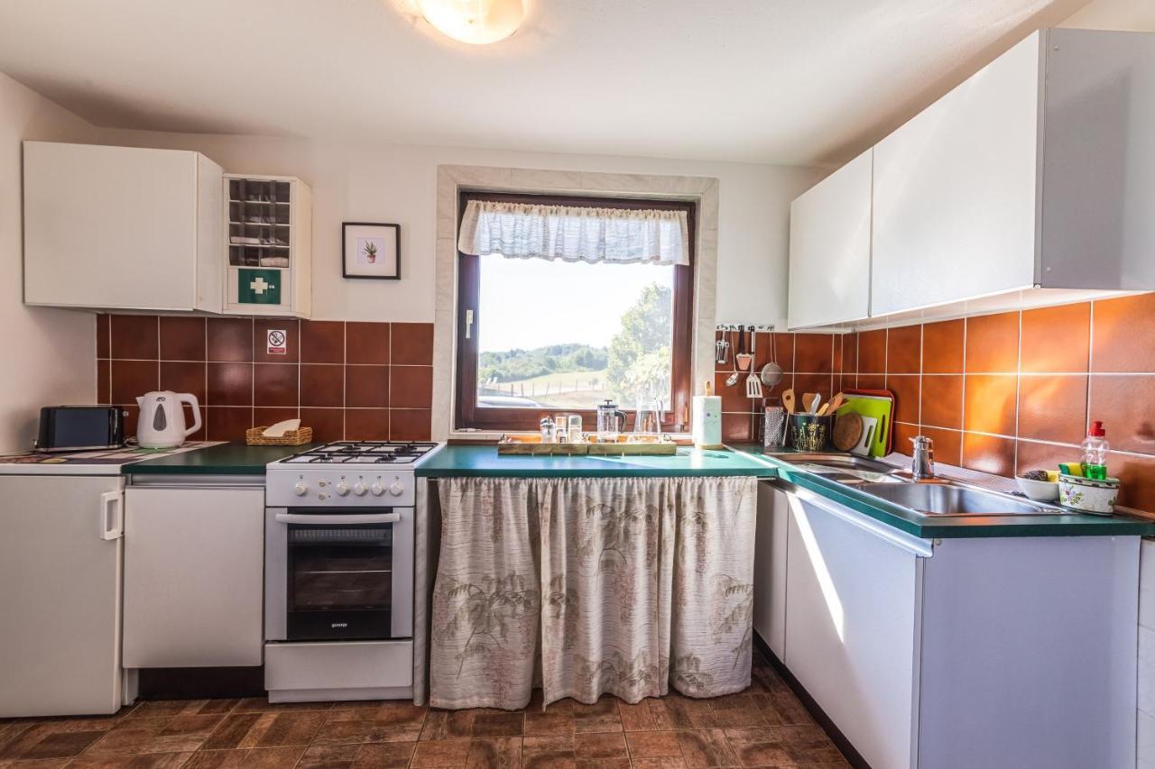 Farmstay Kotic 슬루니 외부 사진
