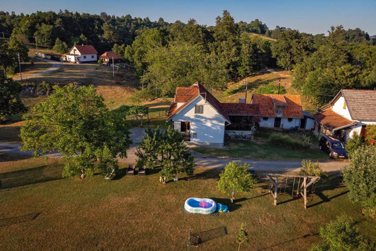 Farmstay Kotic 슬루니 외부 사진