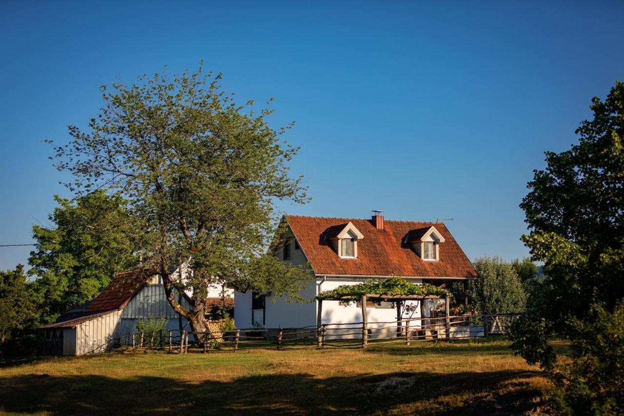 Farmstay Kotic 슬루니 외부 사진