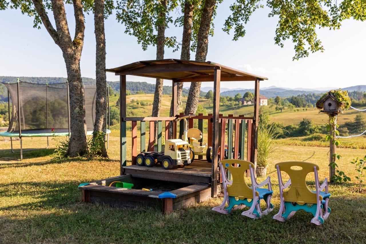 Farmstay Kotic 슬루니 외부 사진