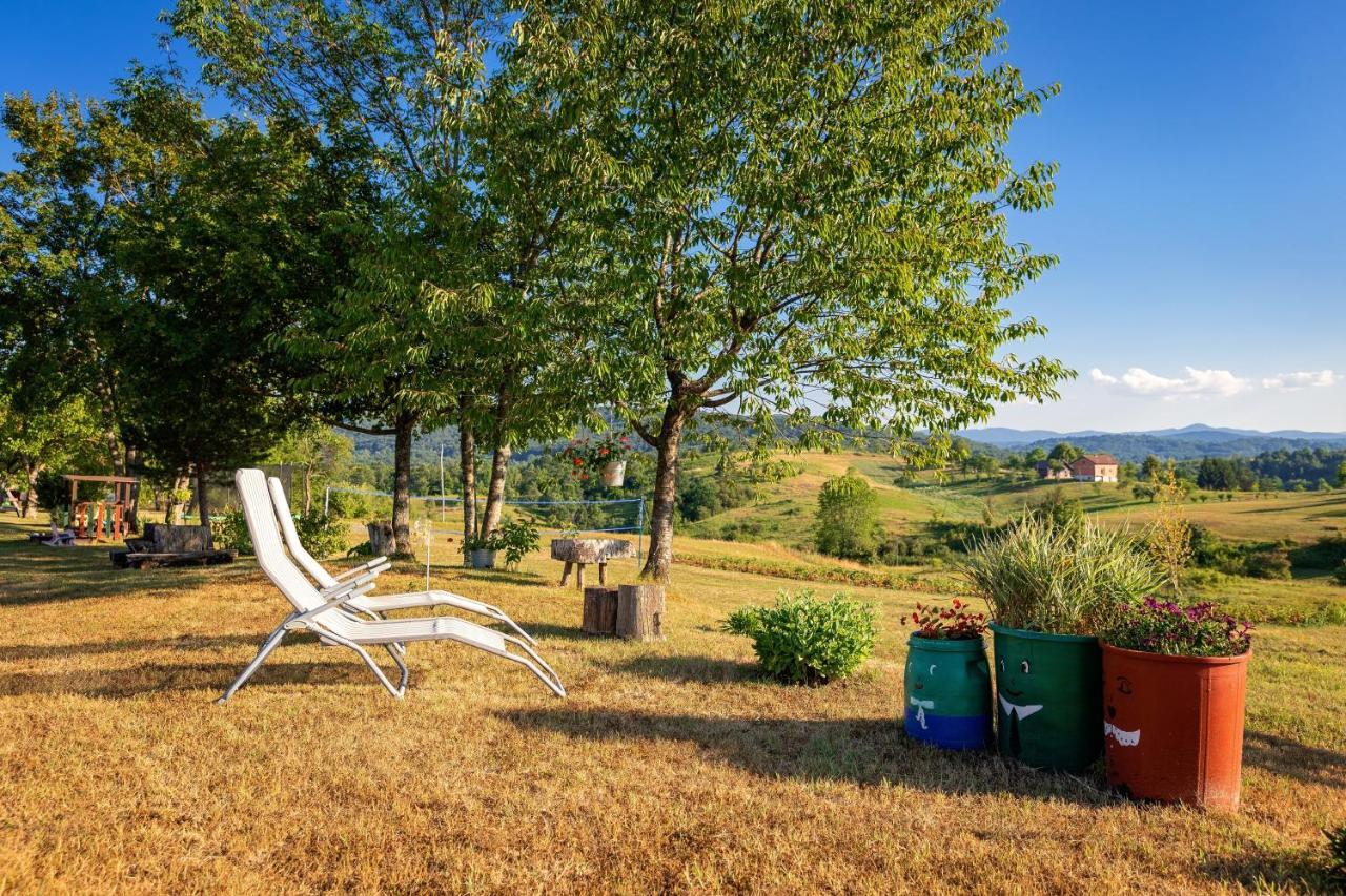 Farmstay Kotic 슬루니 외부 사진