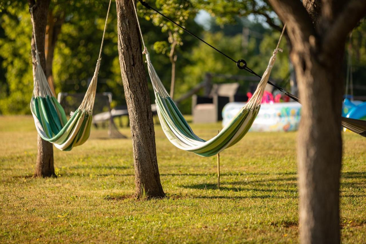 Farmstay Kotic 슬루니 외부 사진