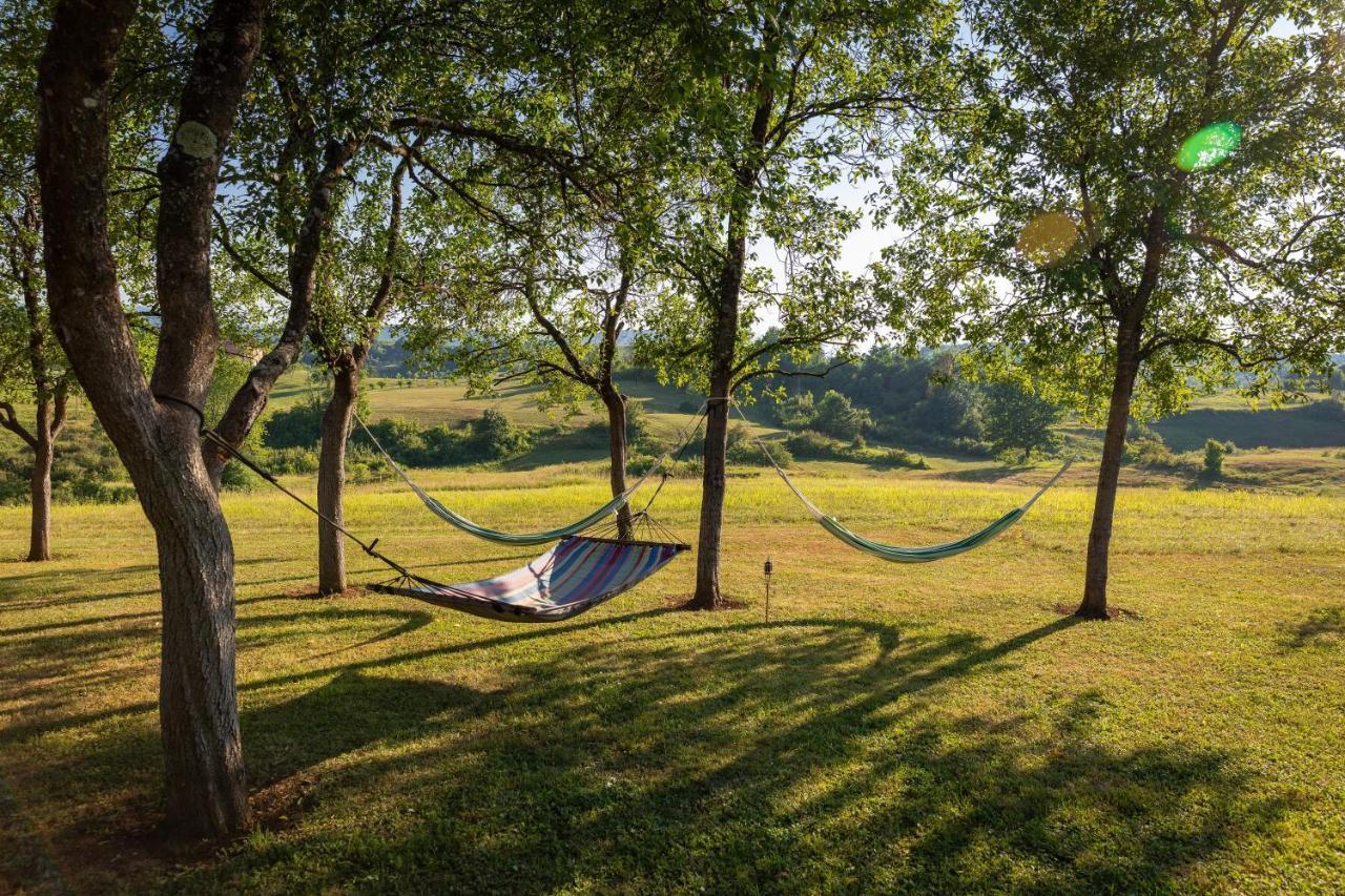 Farmstay Kotic 슬루니 외부 사진